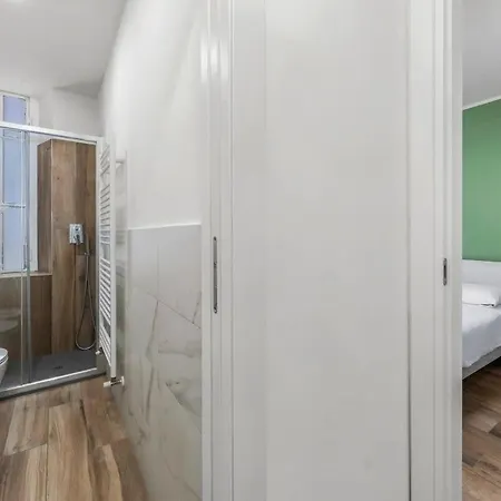 아파트 Teal Haven - Stylish Retreat Steps From 코모