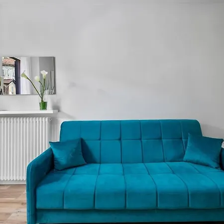 Teal Haven - Stylish Retreat Steps From 아파트 코모
